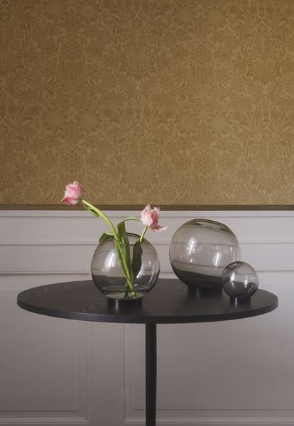 AYTM GLOBE vase w. stand Black/ Black Medium