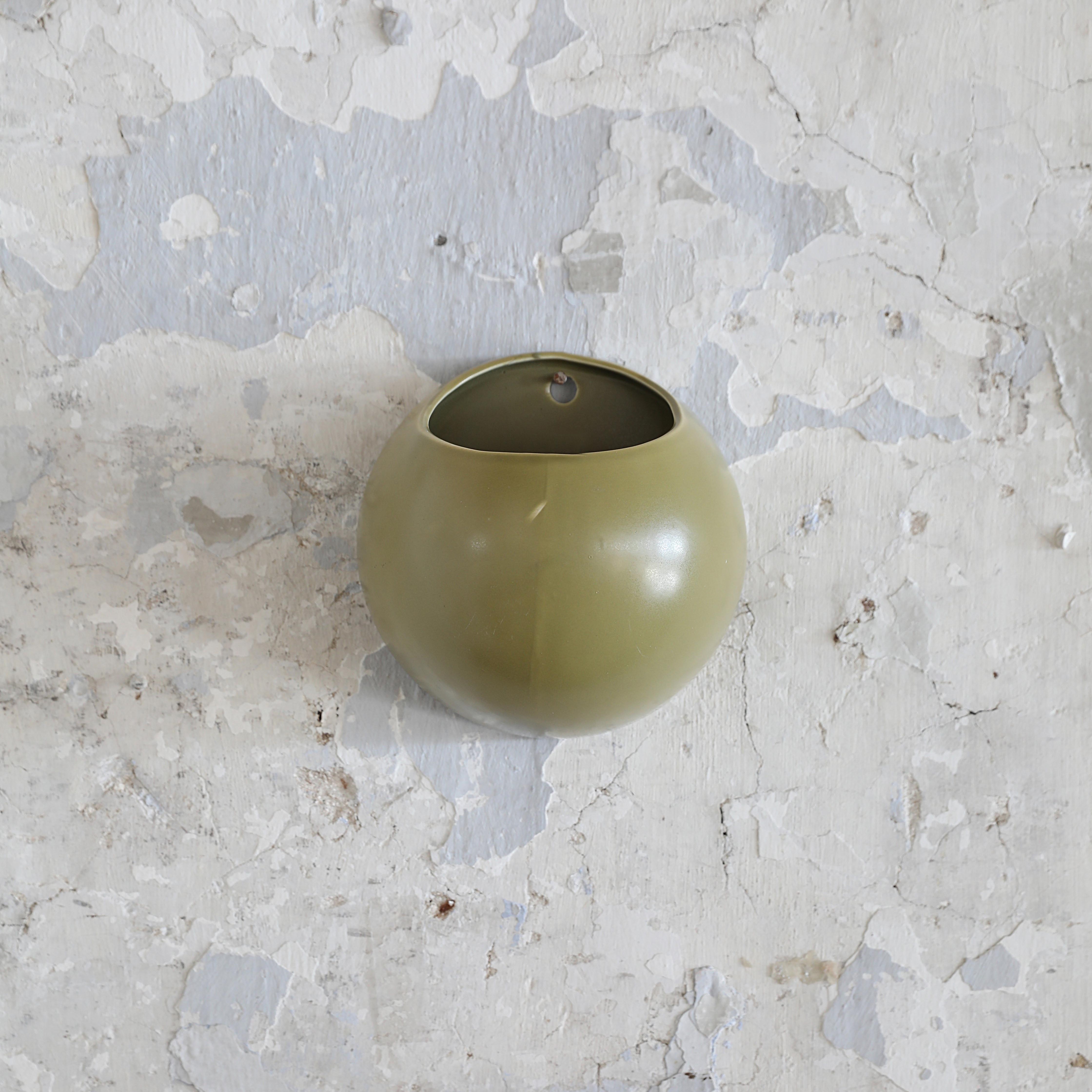 Globe Shaped Wall Hanging Plant Pot