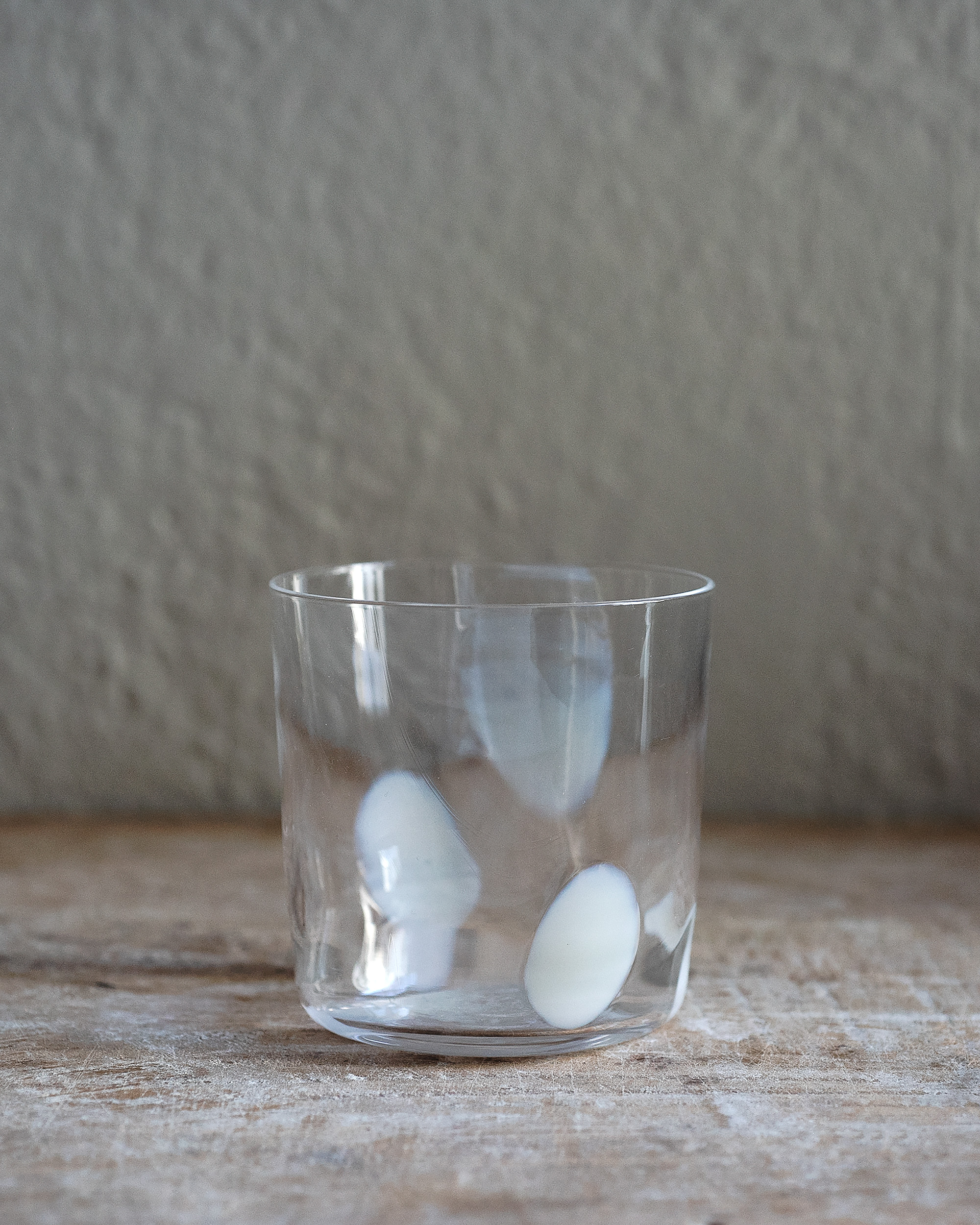 Mouth blown Glass Dot White