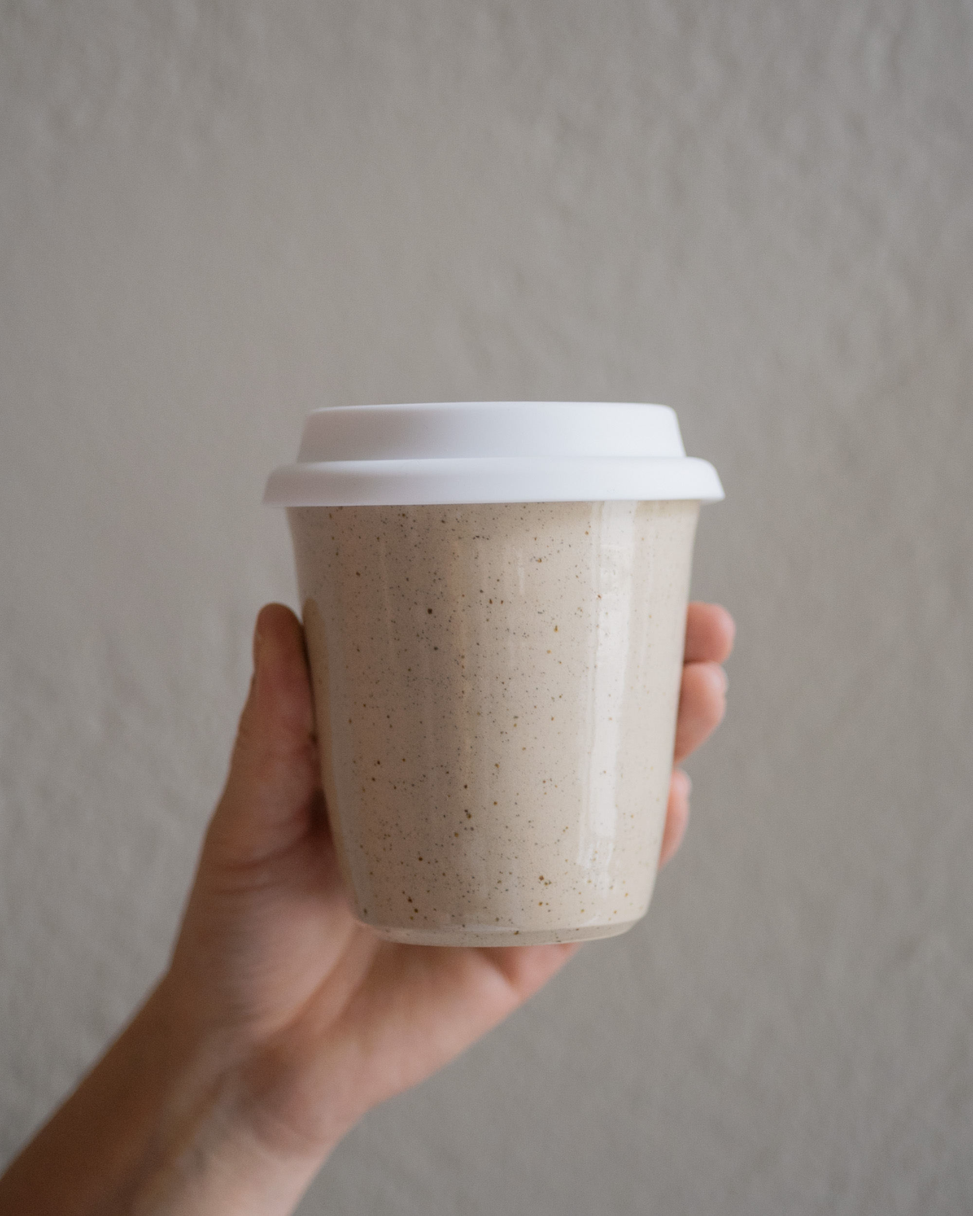 Take away cup vanilla white lid