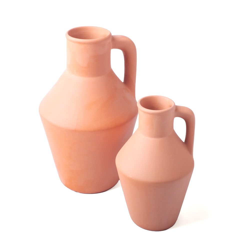 terracotta vase L