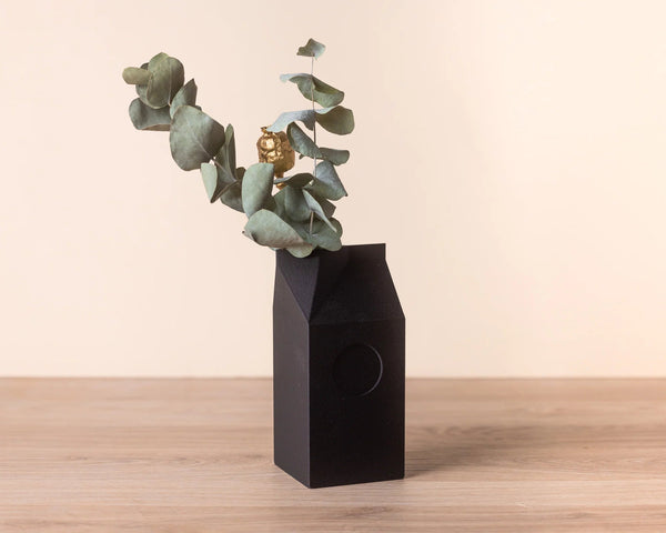 Vase Milk Ebony